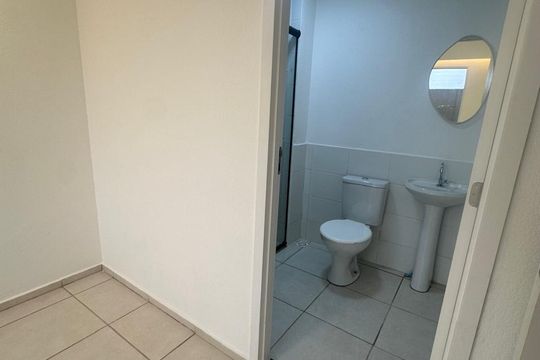 Banheiro 2 de apartamento para alugar com 2 quartos, 75m² em Ceilândia Norte, Brasília