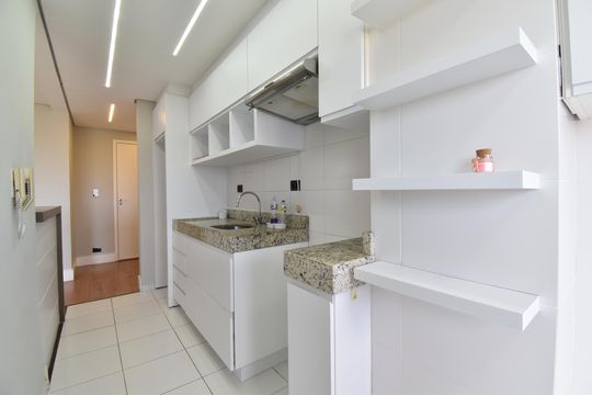 Cozinha de apartamento para alugar com 2 quartos, 62m² em Fanny, Curitiba