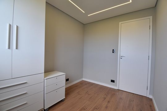 Quarto 2 de apartamento para alugar com 2 quartos, 62m² em Fanny, Curitiba