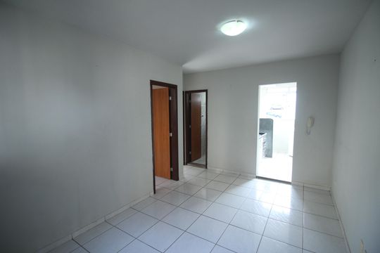 Apartamento para alugar com 2 quartos, 50m² em Solar do Barreiro, Belo Horizonte
