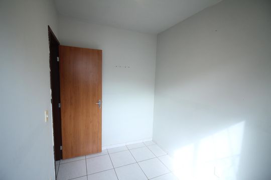 Quarto 2 de apartamento para alugar com 2 quartos, 50m² em Solar do Barreiro, Belo Horizonte