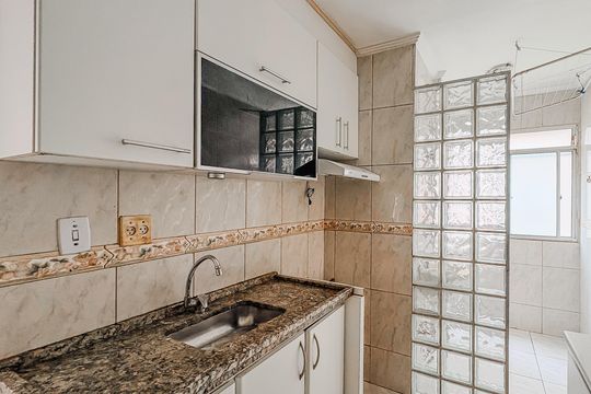 Cozinha  de apartamento para alugar com 2 quartos, 48m² em Cangaiba, São Paulo
