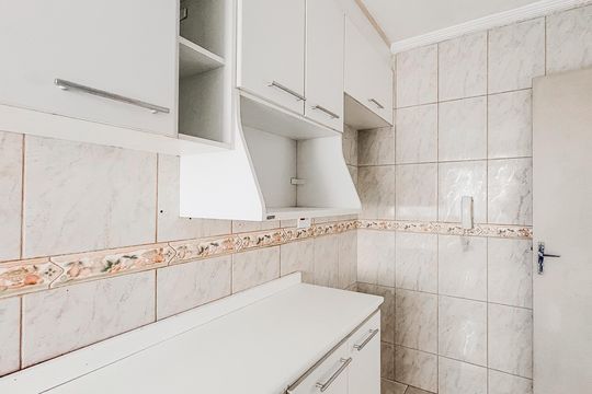 Cozinha  de apartamento para alugar com 2 quartos, 48m² em Cangaiba, São Paulo