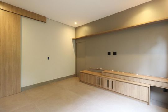 Sala tv de casa de condomínio para alugar com 6 quartos, 343m² em Residencial E Empresarial Alphaville, Ribeirão Preto