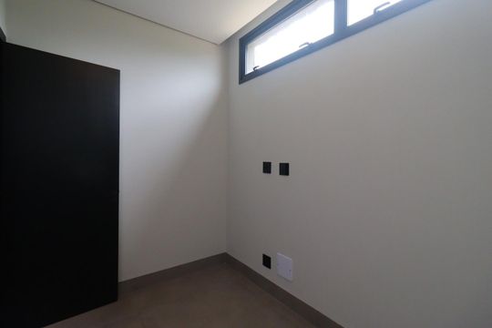Quarto serviço de casa de condomínio para alugar com 6 quartos, 343m² em Residencial E Empresarial Alphaville, Ribeirão Preto