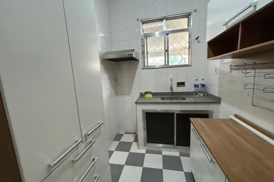 Cozinha de casa para alugar com 2 quartos, 79m² em Del Castilho, Rio de Janeiro
