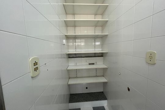 Dispensa de casa para alugar com 2 quartos, 79m² em Del Castilho, Rio de Janeiro