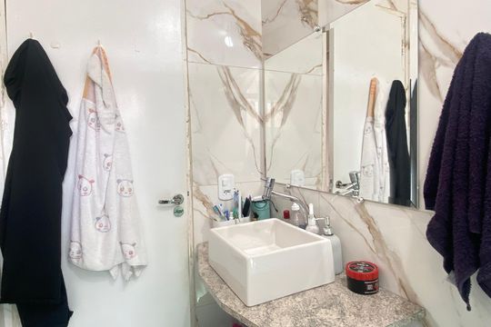 Banheiro de apartamento para alugar com 2 quartos, 60m² em Novo Osasco, Osasco
