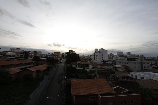 vista de apartamento para alugar com 2 quartos, 53m² em Grajaú, Belo Horizonte