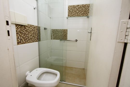 Banheiro Social de apartamento para alugar com 2 quartos, 53m² em Grajaú, Belo Horizonte