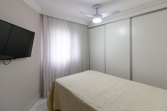 Quarto 3 suíte de apartamento para alugar com 2 quartos, 86m² em Chácara São Luís, Guarulhos