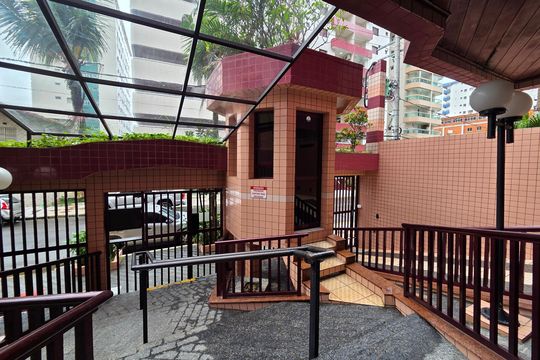 Fachada e portaria de apartamento para alugar com 1 quarto, 49m² em Vila Tupi, Praia Grande