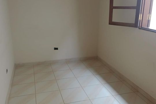 Quarto de casa à venda com 3 quartos, 135m² em Parque Bandeirantes I (Nova Veneza), Sumaré