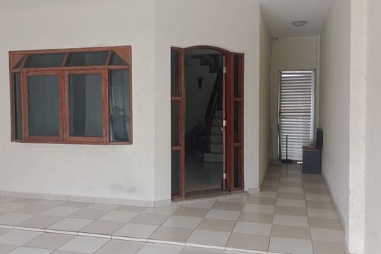 Garagem de casa à venda com 3 quartos, 135m² em Parque Bandeirantes I (Nova Veneza), Sumaré
