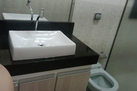 Banheiro de casa à venda com 3 quartos, 135m² em Parque Bandeirantes I (Nova Veneza), Sumaré