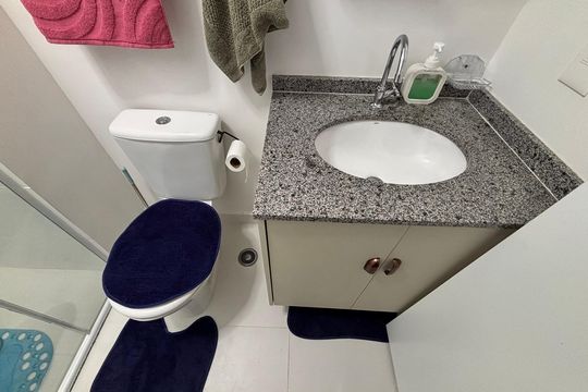 Banheiro da Suíte de apartamento para alugar com 1 quarto, 25m² em Vila Nova Conceição, São Paulo