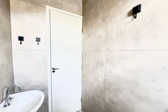 Banheiro 2 de apartamento para alugar com 2 quartos, 52m² em Vila Galvão, Guarulhos