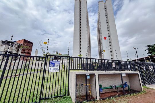 Fachada com Placa de apartamento para alugar com 2 quartos, 34m² em Vila California, São Paulo