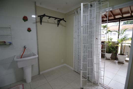 Casa de Condomínio para alugar com 3 quartos, 115m² em Pechincha, Rio de Janeiro