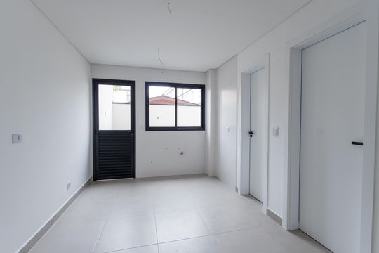 Apartamento à venda com 1 quarto, 45m² em Capão da Imbuia, Pinhais