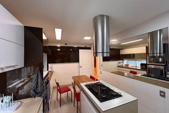 Cozinha de casa de condomínio para alugar com 5 quartos, 550m² em Barra da Tijuca, Rio de Janeiro