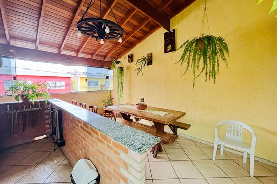 Área gourmet de casa à venda com 4 quartos, 170m² em Vila Iolanda(lajeado), São Paulo