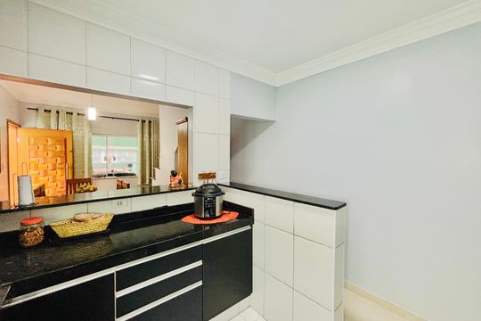 Cozinha  de casa à venda com 4 quartos, 170m² em Vila Iolanda(lajeado), São Paulo