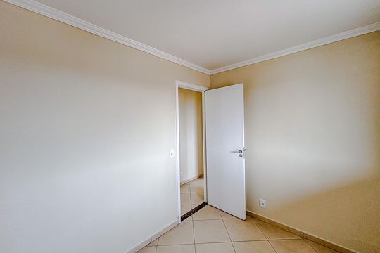 Quarto 1 de apartamento para alugar com 3 quartos, 84m² em Parque Maria Luiza, São Paulo