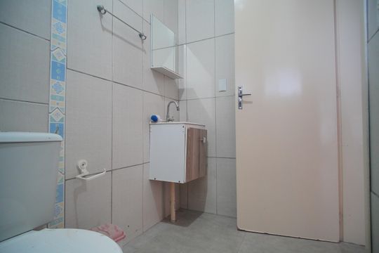 Banheiro de apartamento à venda com 2 quartos, 75m² em São Jorge, Novo Hamburgo