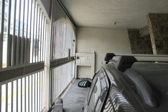 Quintal e garagem de casa para alugar com 3 quartos, 226m² em Macedo, Guarulhos
