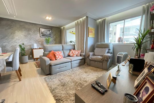 Sala de apartamento à venda com 3 quartos, 95m² em Jardim Arpoador, São Paulo
