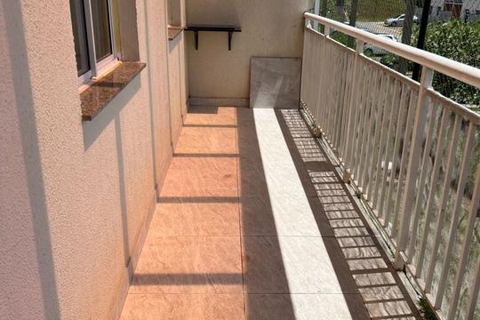 Varanda de apartamento para alugar com 2 quartos, 58m² em Roselândia, Cotia