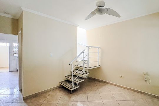 Casa para alugar com 2 quartos, 70m² em Vila Paranagua, São Paulo