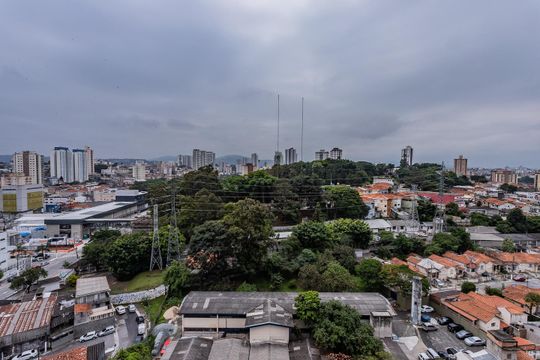 Vista sala de apartamento para alugar com 1 quarto, 30m² em Vila Albertina, São Paulo