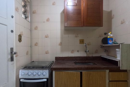 Cozinha de apartamento para alugar com 1 quarto, 36m² em Boqueirão, Santos