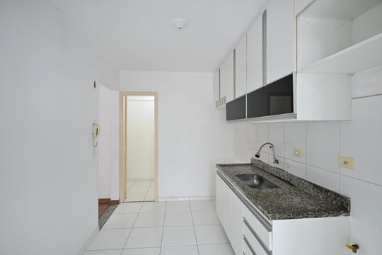 Cozinha de apartamento para alugar com 2 quartos, 76m² em Chácara Agrindus, Taboão da Serra