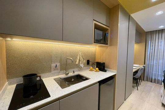 Cozinha de apartamento à venda com 1 quarto, 24m² em Barra Funda, São Paulo