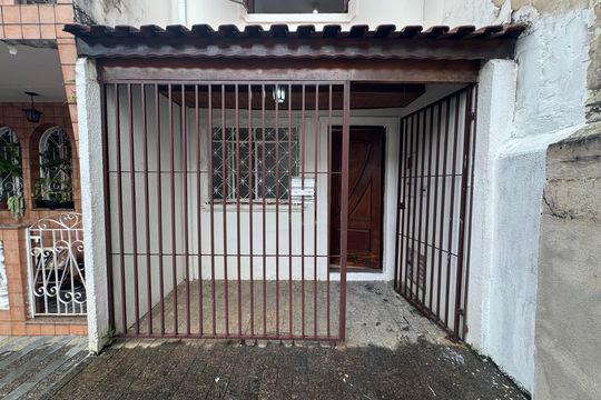 Fachada  de casa para alugar com 2 quartos, 60m² em Vila Carrão, São Paulo