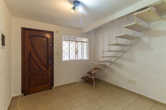 Sala de casa para alugar com 2 quartos, 60m² em Vila Carrão, São Paulo