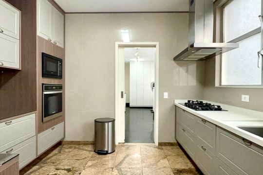 Cozinha de apartamento à venda com 3 quartos, 220m² em Jardim Paulista, São Paulo