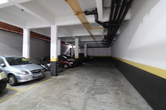 Garagem de apartamento para alugar com 2 quartos, 42m² em Vila Nhocuné, São Paulo
