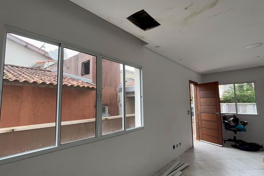 Casa de Condomínio para alugar com 3 quartos, 196m² em Jardim Nova Coimbra, Cotia