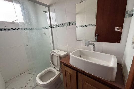 Casa de Condomínio para alugar com 3 quartos, 196m² em Jardim Nova Coimbra, Cotia