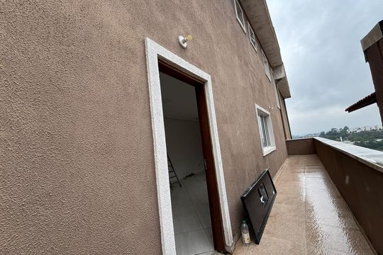 Casa de Condomínio para alugar com 3 quartos, 196m² em Jardim Nova Coimbra, Cotia