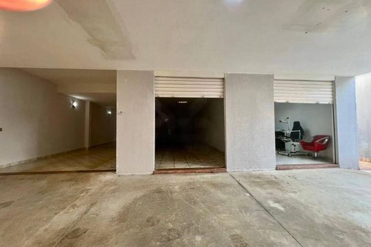 Casa à venda com 5 quartos, 320m² em Setor Faicalville, Goiânia