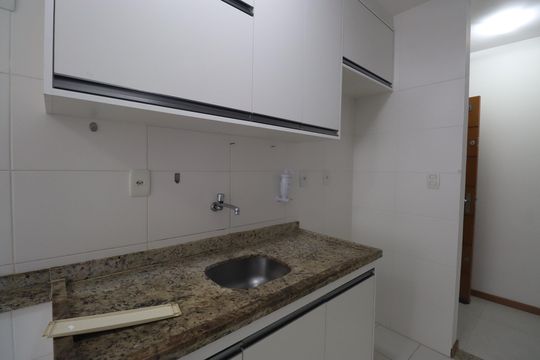 Cozinha de apartamento para alugar com 1 quarto, 50m² em Pituba, Salvador