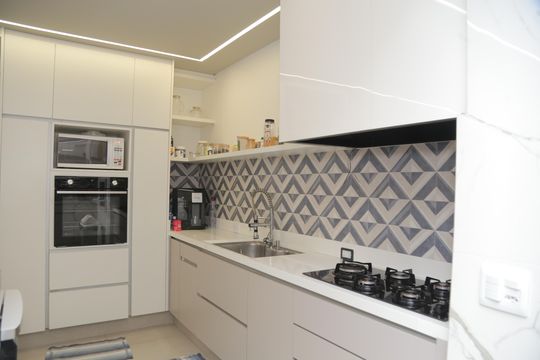 Cozinha de casa para alugar com 3 quartos, 300m² em Vila Carmosina, São Paulo