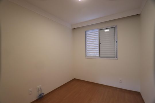 Quarto 2 de apartamento para alugar com 2 quartos, 43m² em Cidade São Mateus, São Paulo