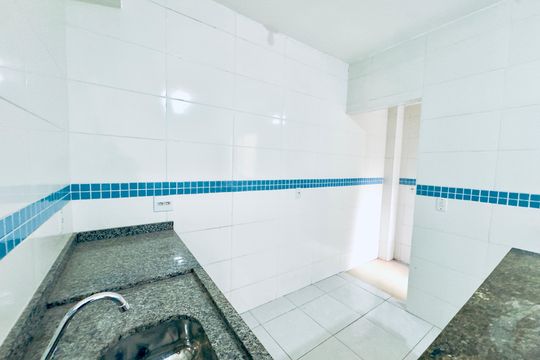 Cozinha de apartamento para alugar com 1 quarto, 40m² em Jardim Rosana, Guarulhos
