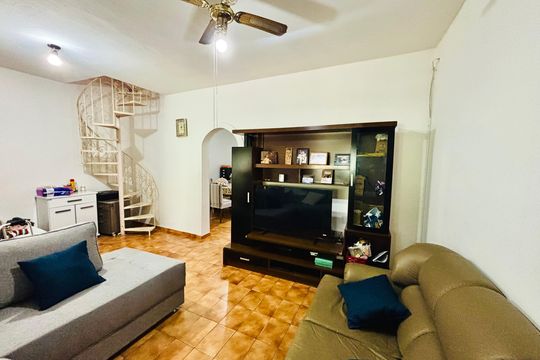 Sala de casa para alugar com 2 quartos, 250m² em Vila Santa Teresinha, São Paulo